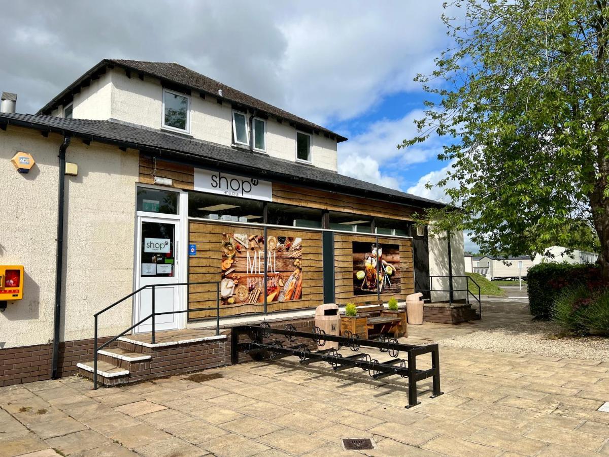 Mallard Corner, Cosy Cotswold Lakeview Lodge South Cerney Exterior foto